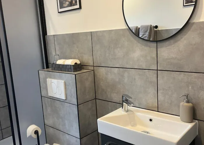 Trautheim - Am Stadtpark ゲストハウス